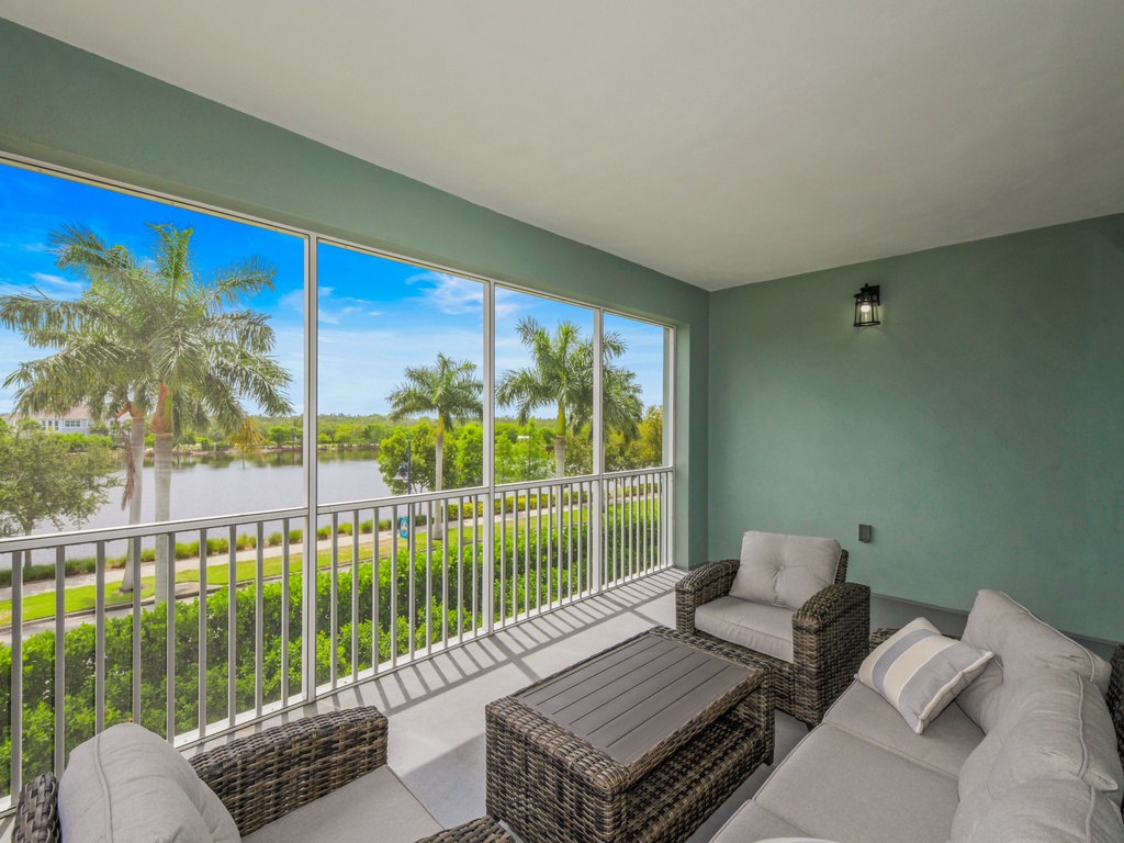 Screened Balcony