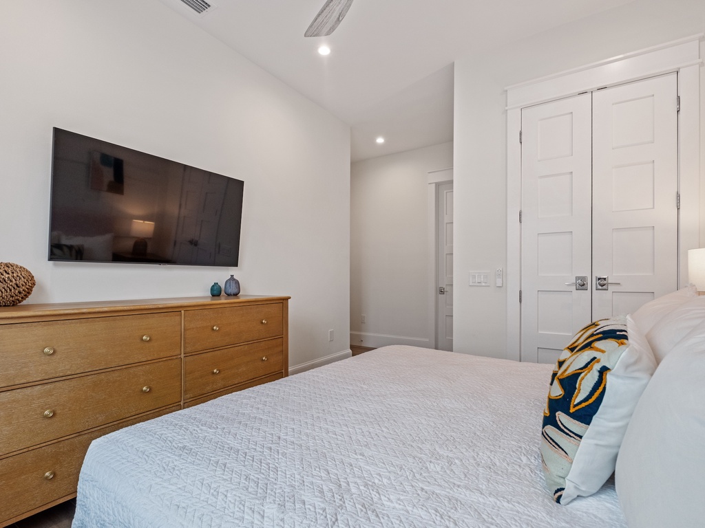 Third bedroom - King