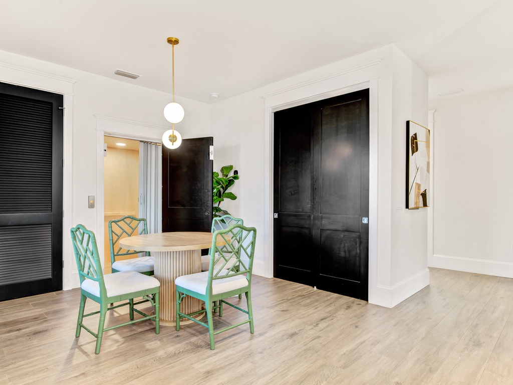 Additional Dining Area