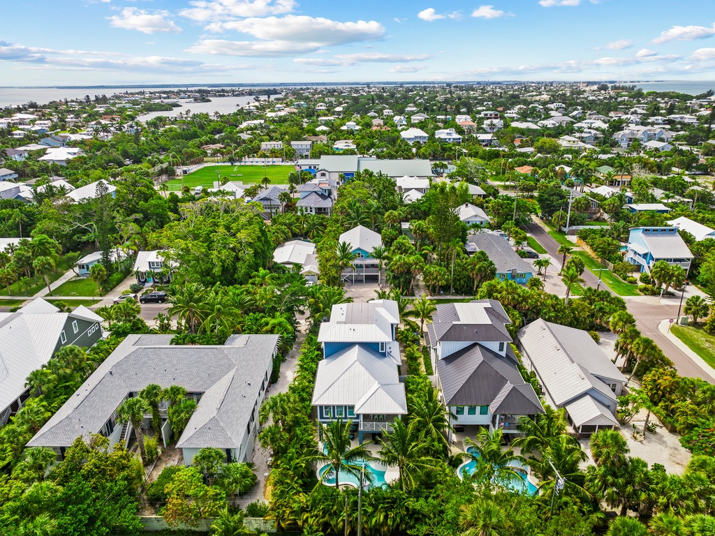 Endless Summer - AMI Locals