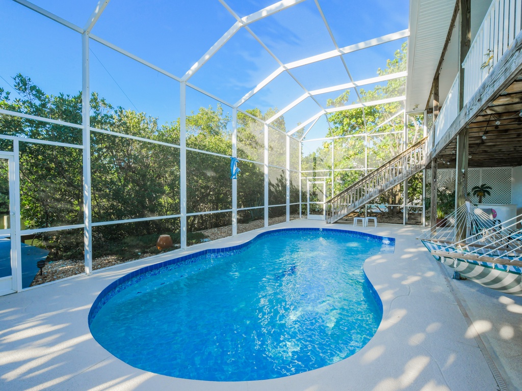 Private Amenity-Pool
