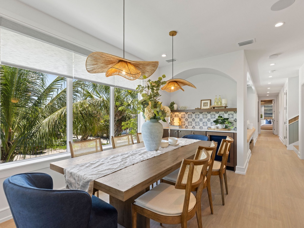 Dining Space for Group Gatherings