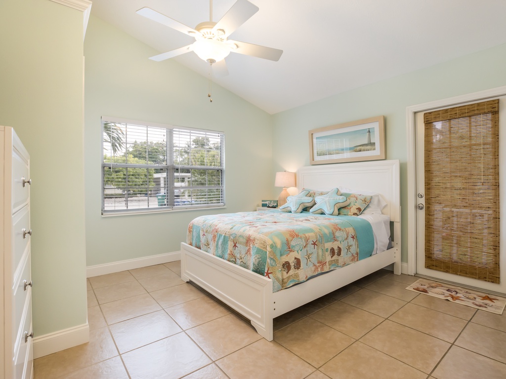 Additional Bedroom-Queen