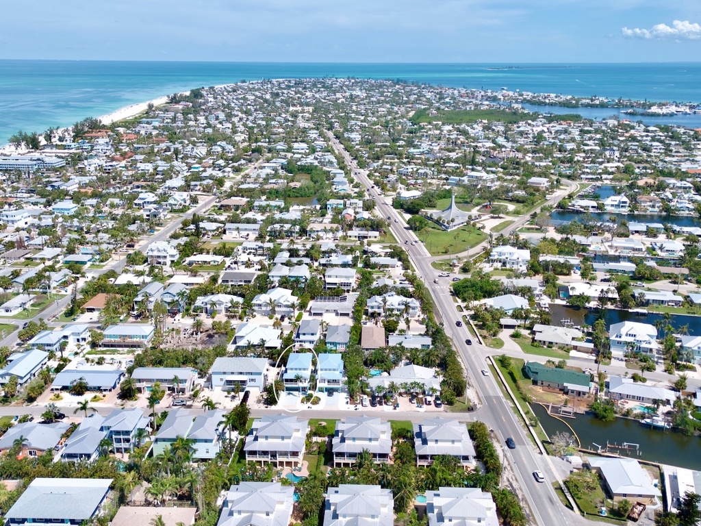 Sand Dollar by Anna Maria Island Accommodations