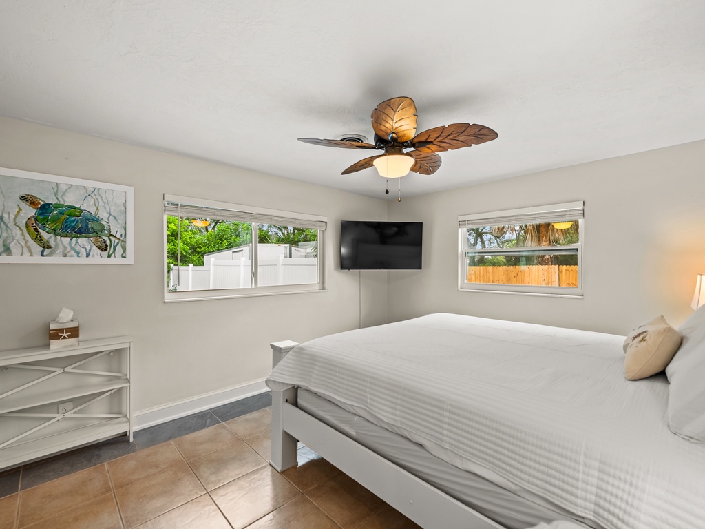 Second Bedroom - King