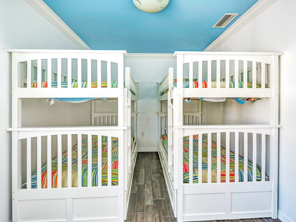 Fourth Bedroom - Two Twin Bunks