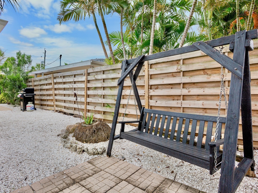 Relaxing Outdoor Swing Seating