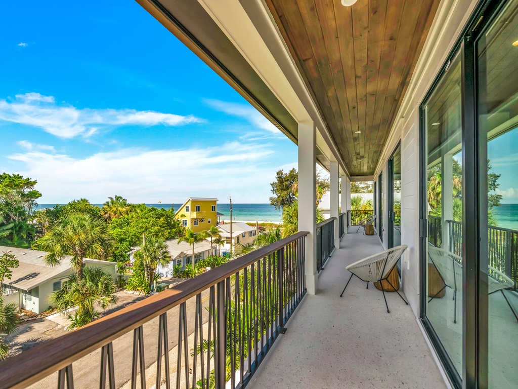 Balcony - Gulf Views