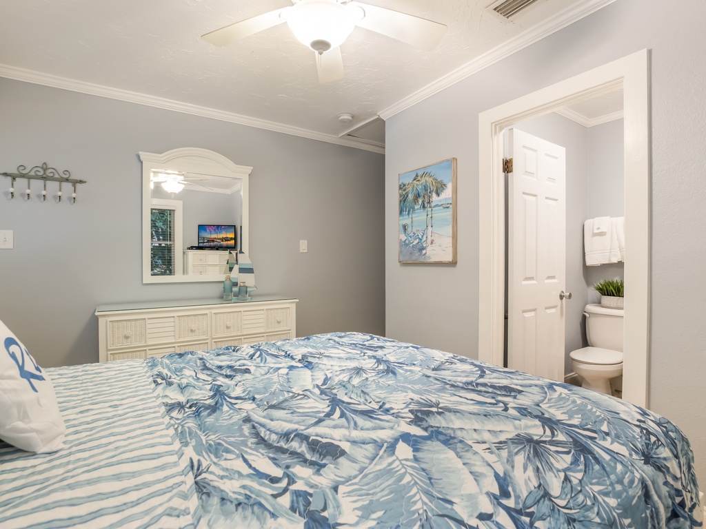 Additional Bedroom-Queen