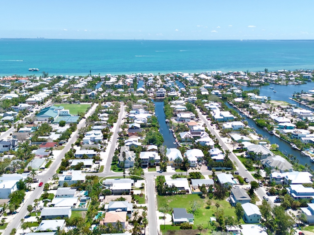 A Place in Paradise Unit A by Anna Maria Island Accommodations