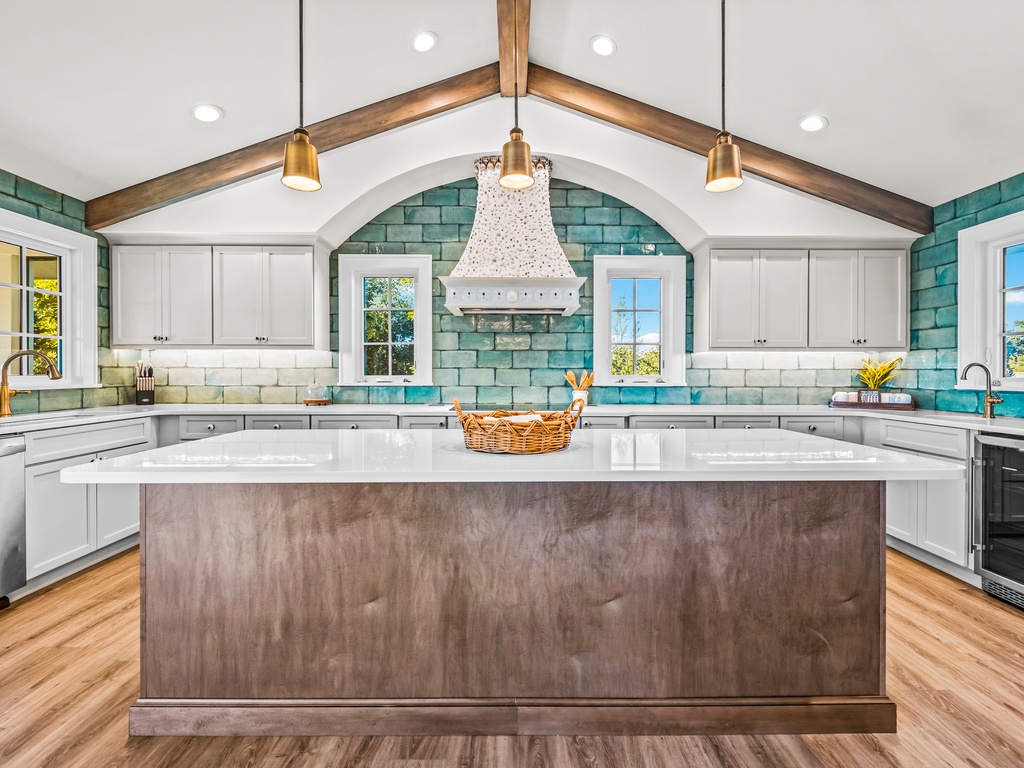 Central Island with Seating