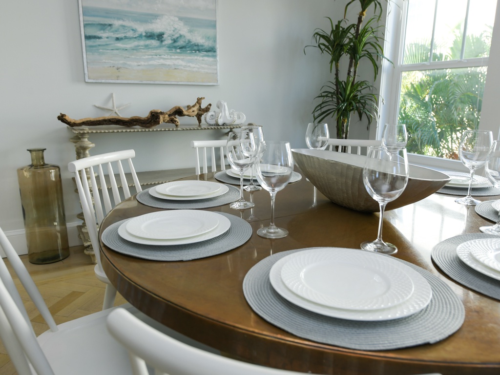 Serenity Beach - AMI Locals