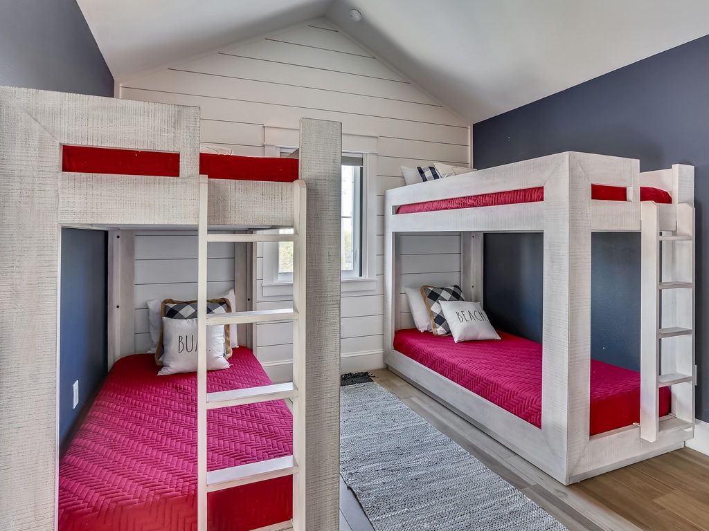 Fourth Bedroom - Two Twin/Twin Bunks