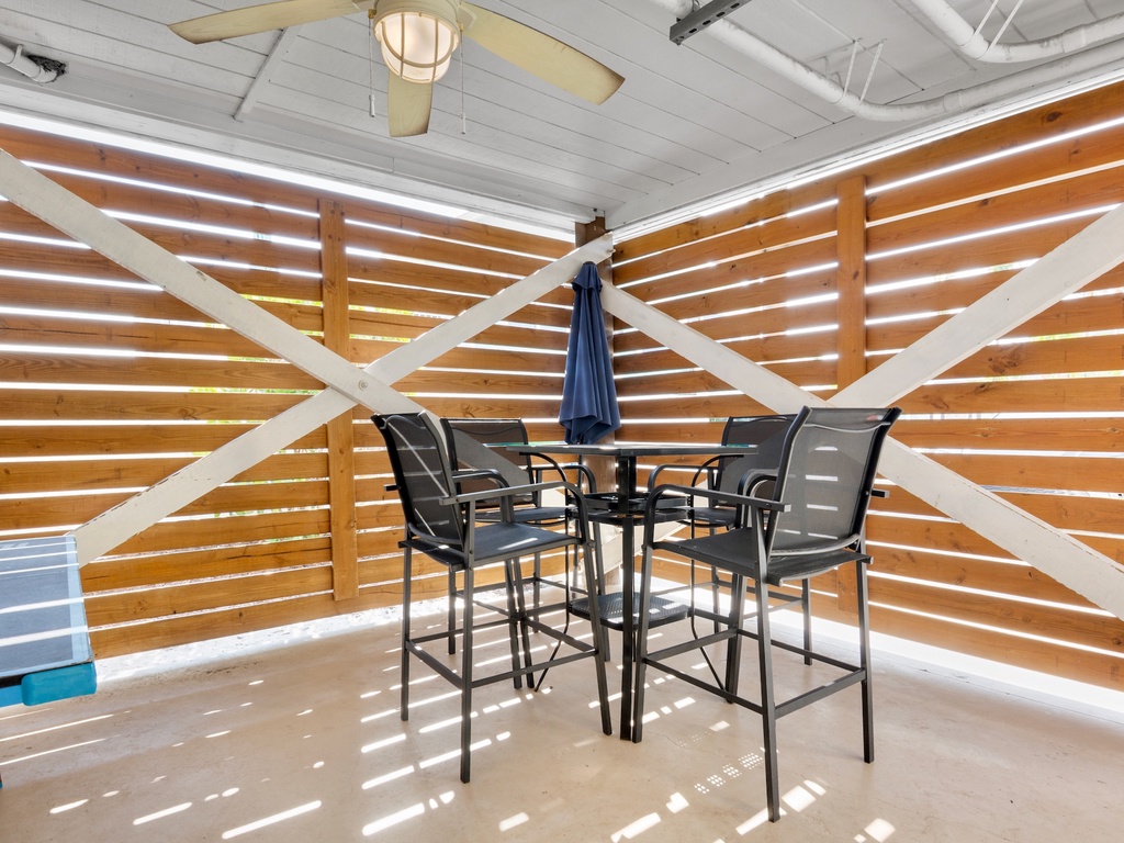 Outdoor Cocktail Table