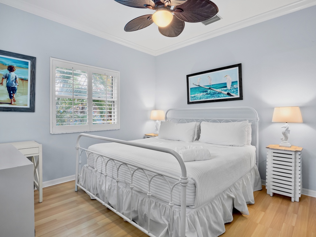 Third Bedroom, King bed