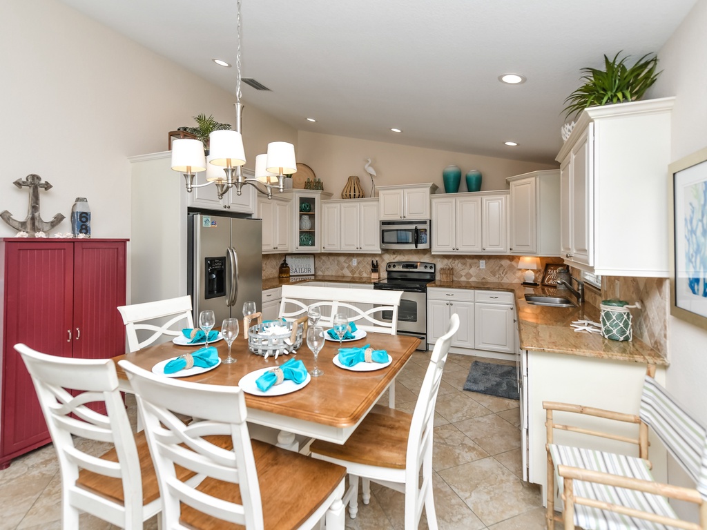 Dining Area, West Unit