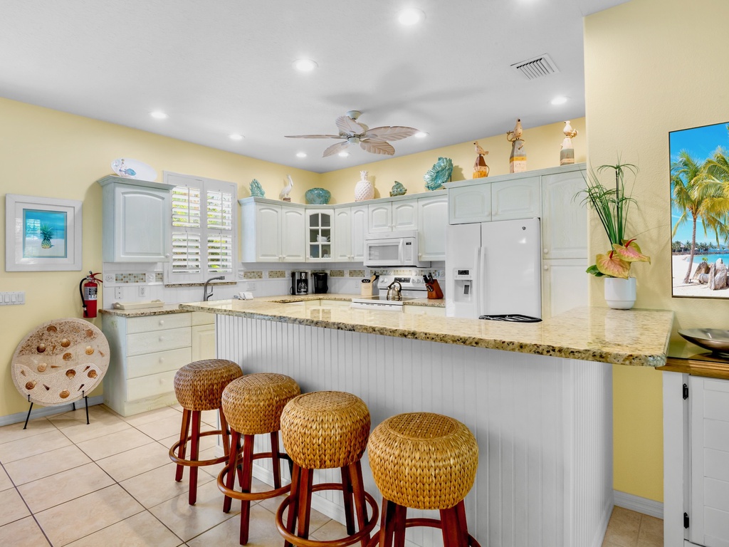 Fully Equipped Kitchen with Island Seating