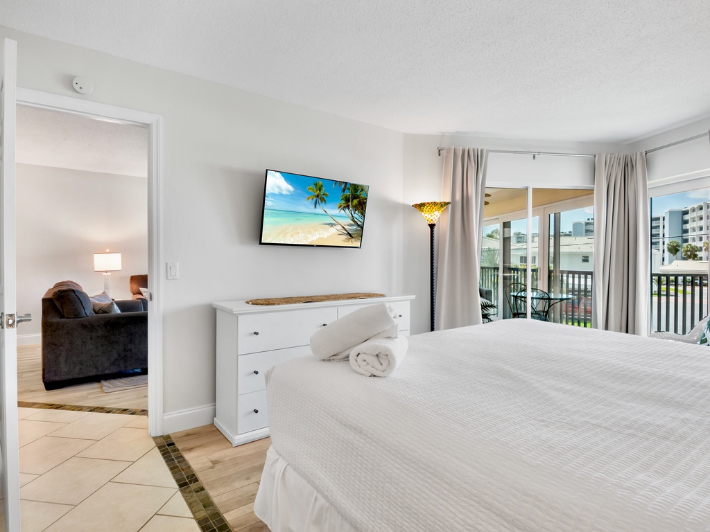 Primary Bedroom, King bed