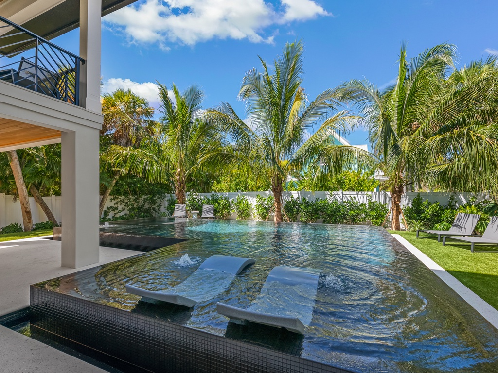 Private Pool and Spa