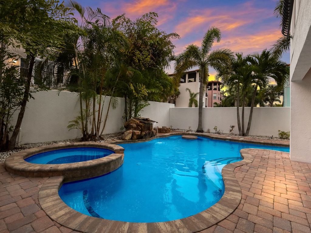 Private Pool and Spa