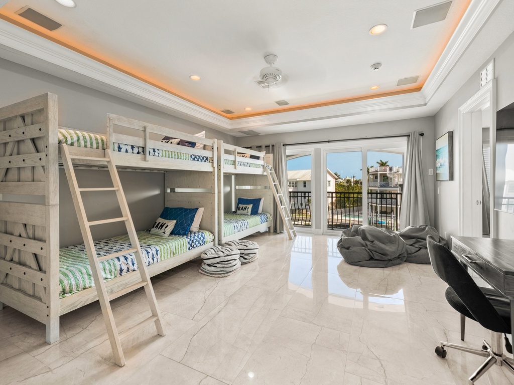 Fifth Bedroom, Two Sets Twin/Twin Bunk