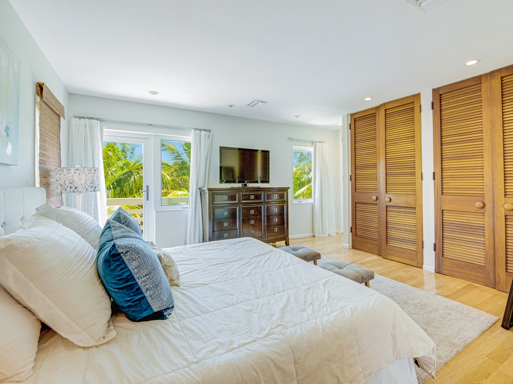 Primary Bedroom, King