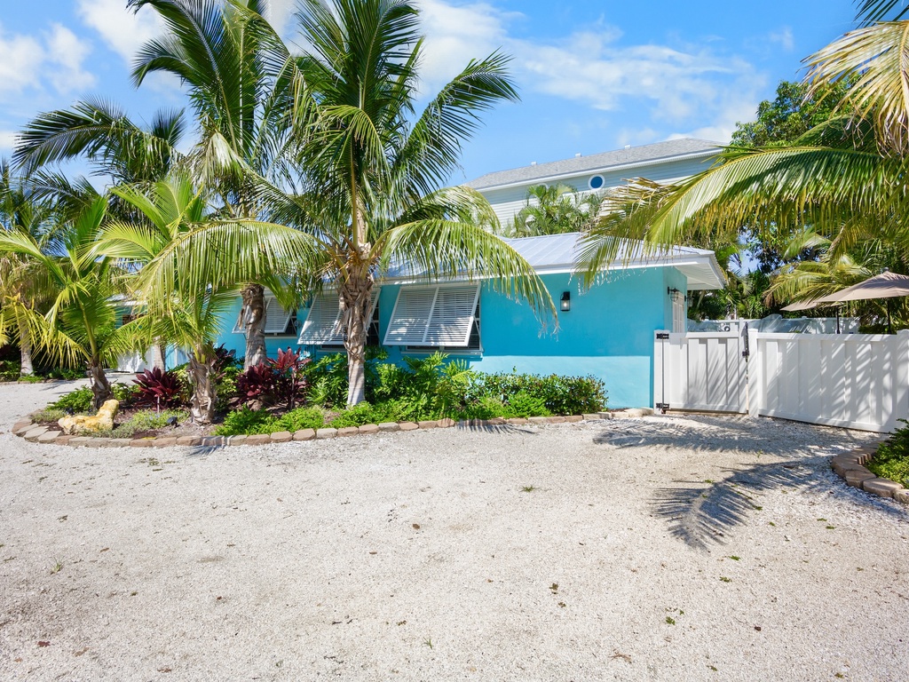 Private Palms by Anna Maria Island Accommodations