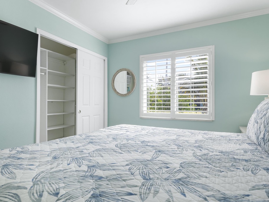 Second Bedroom - Closet