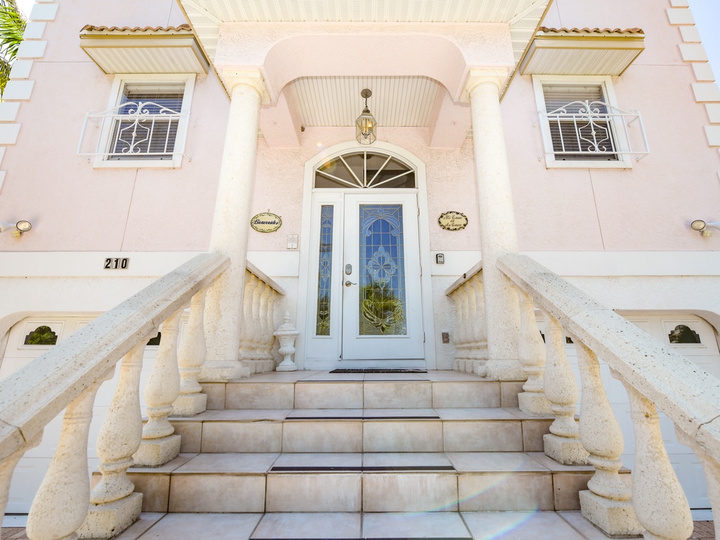 Casa Muratti - by Anna Maria Vacations
