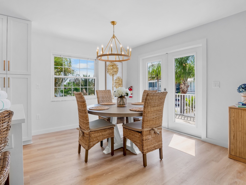 Dining Space for Group Gatherings