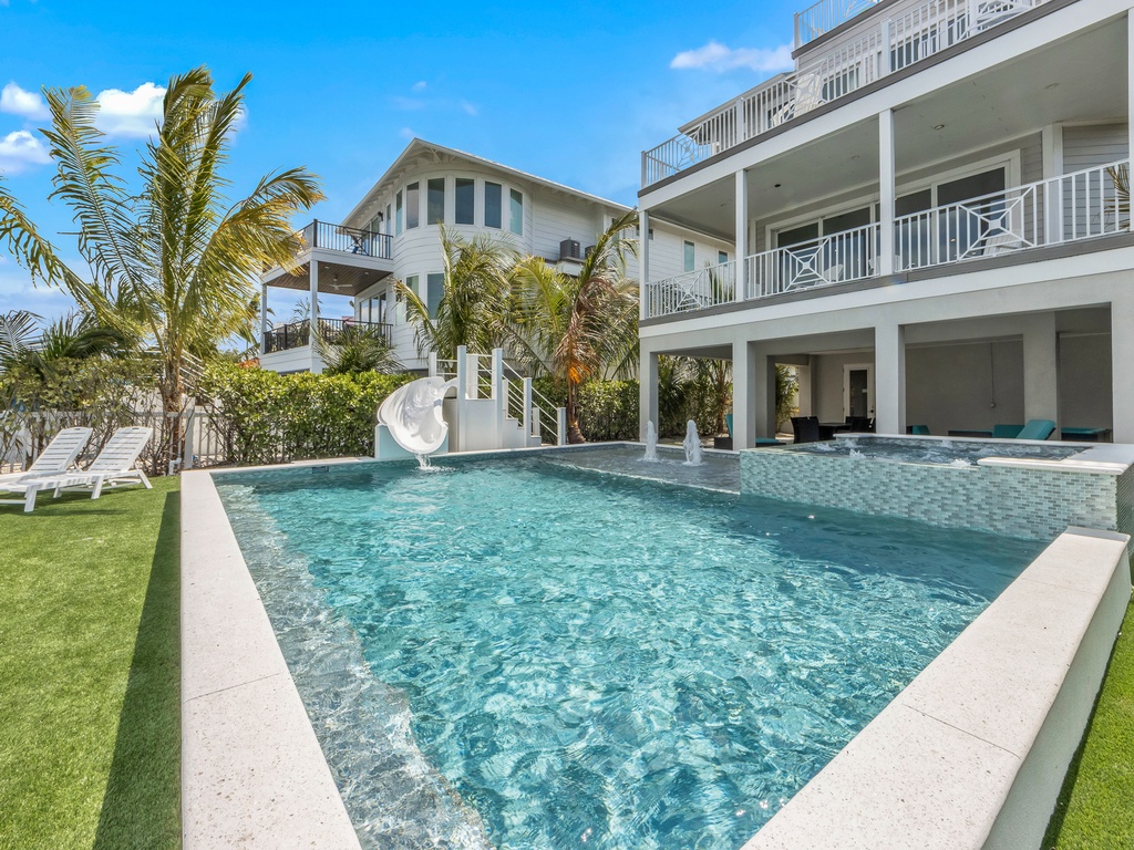 Private Pool and Spa