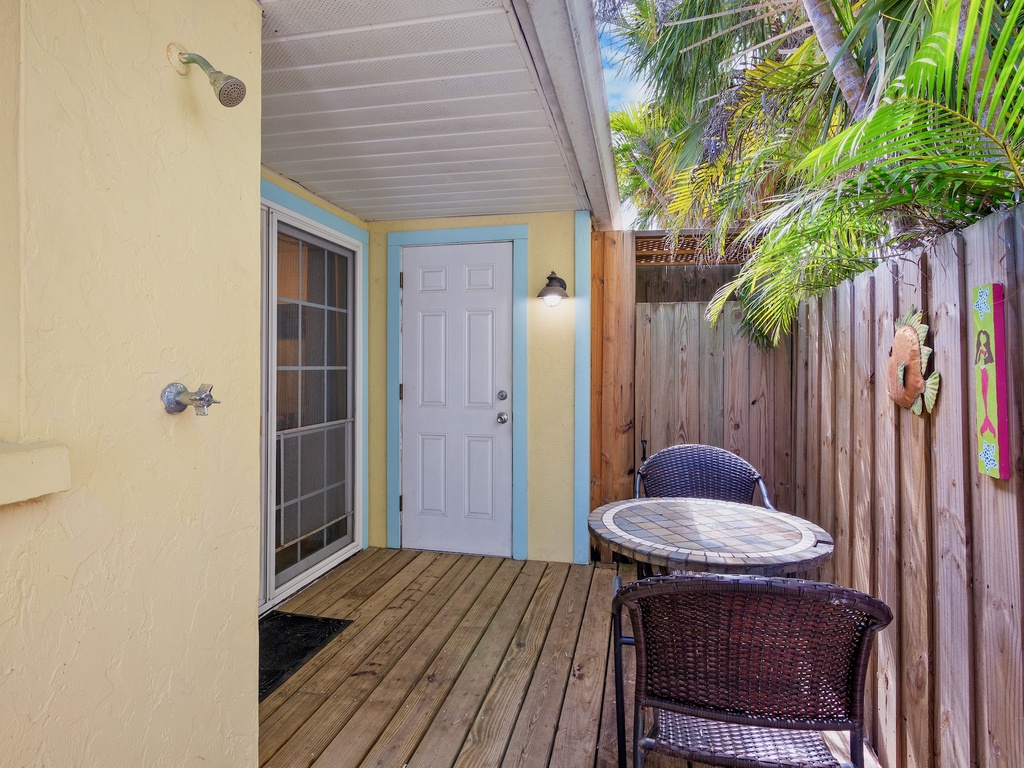 Private patio with outdoor dining