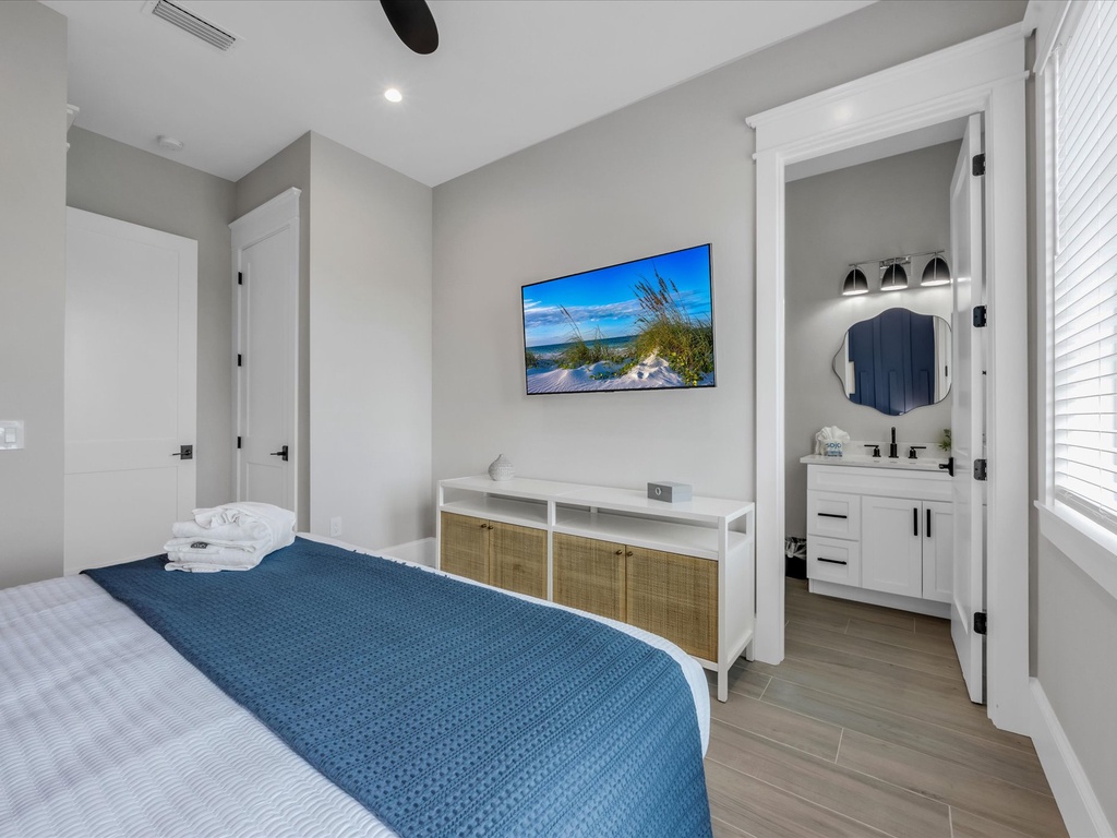 Sixth Bedroom - King