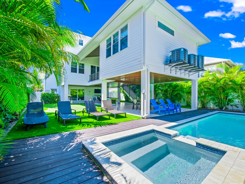 Private Pool and Spa