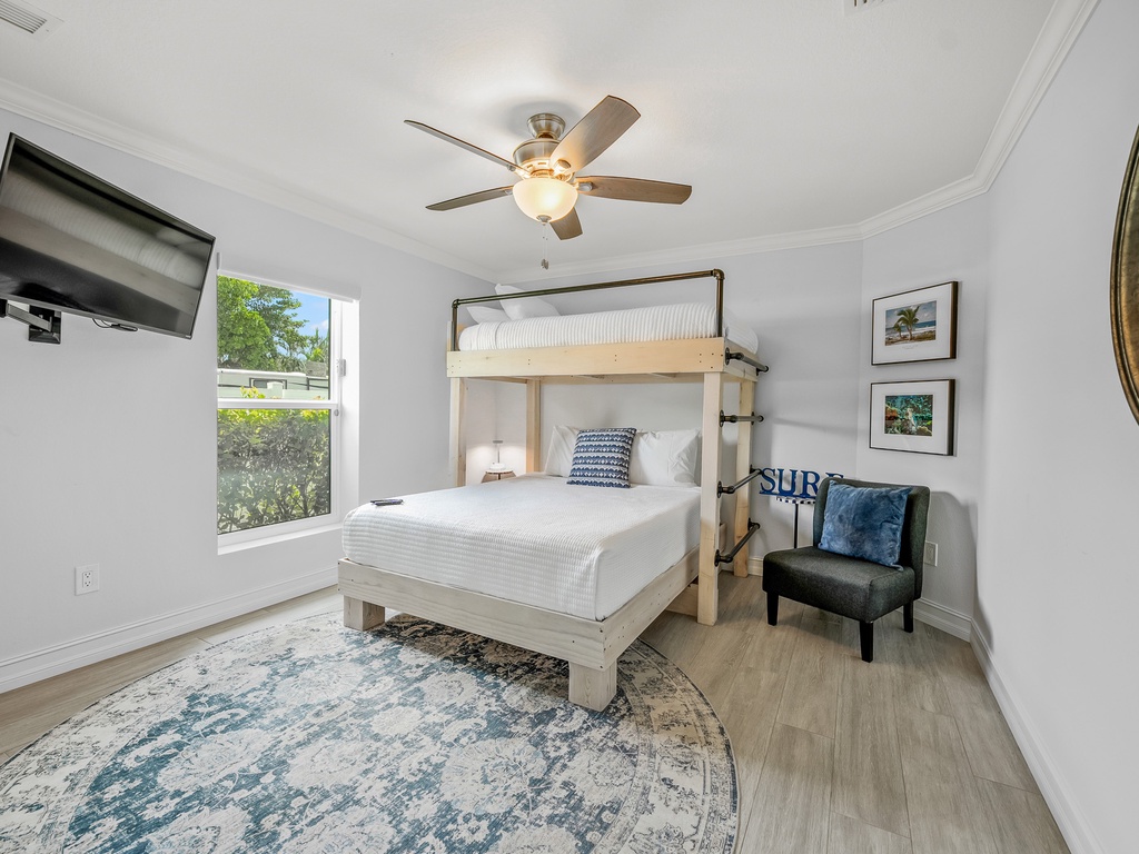 Fourth Bedroom - Twin/Queen Bunk