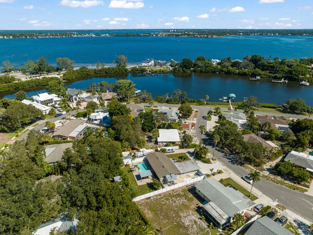 A Piece of Paradise by AMI Locals