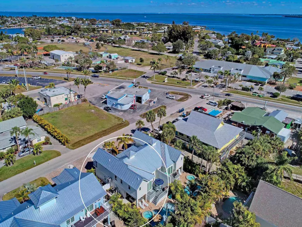 La Mer - By Anna Maria Island Accommodations