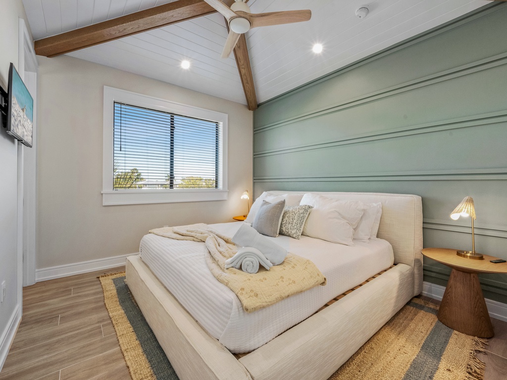 Second Bedroom - King