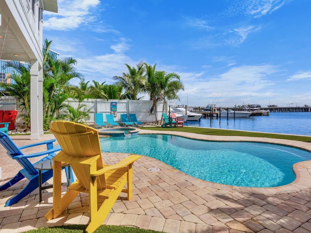 The Bayfront by Anna Maria Vacations