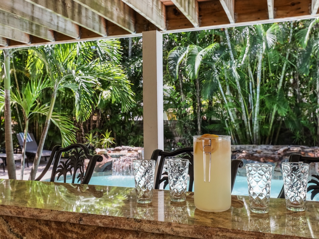 Cocktail Mixing Spot