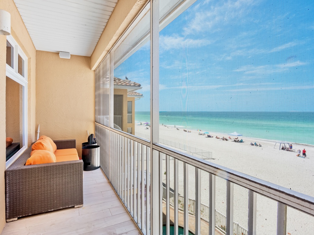 Second Balcony, Beachfront