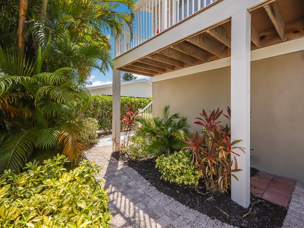 Pineapple Palms - By Anna Maria Island Accommodations
