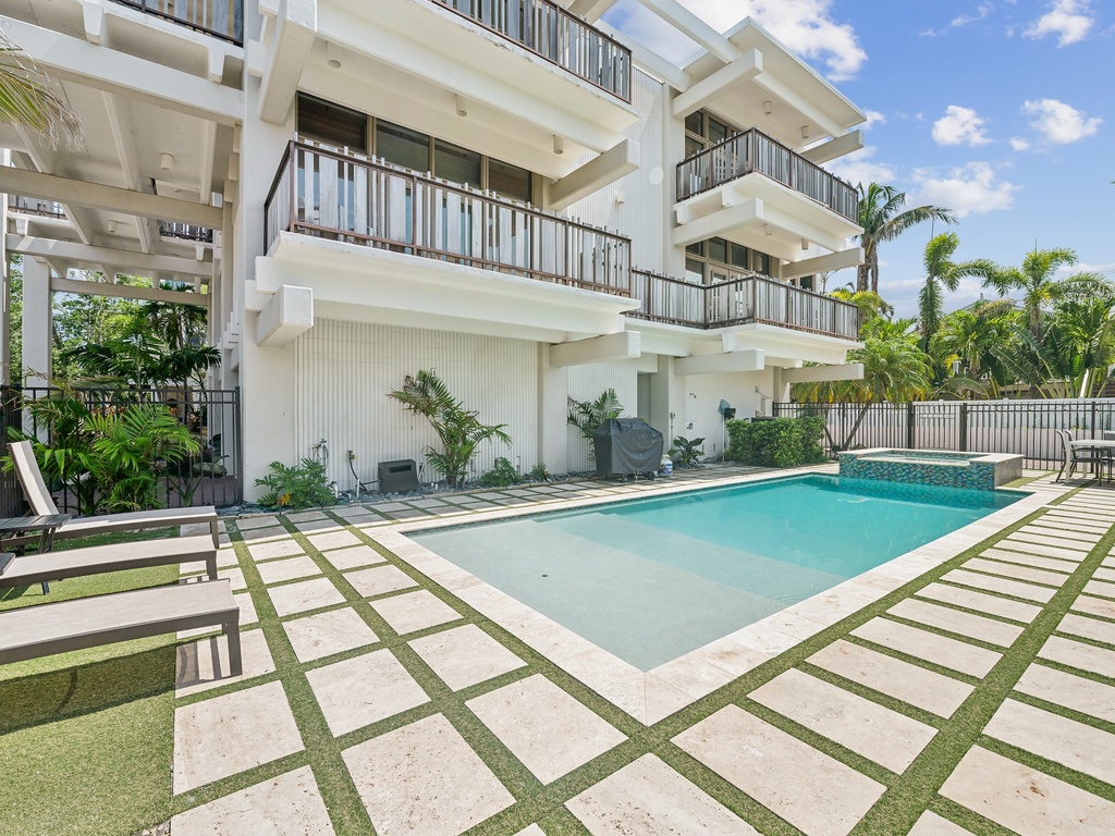 Private Pool and Spa