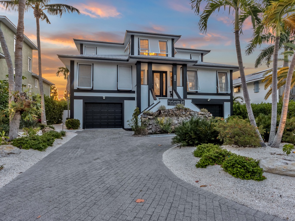 Main Entry with Style