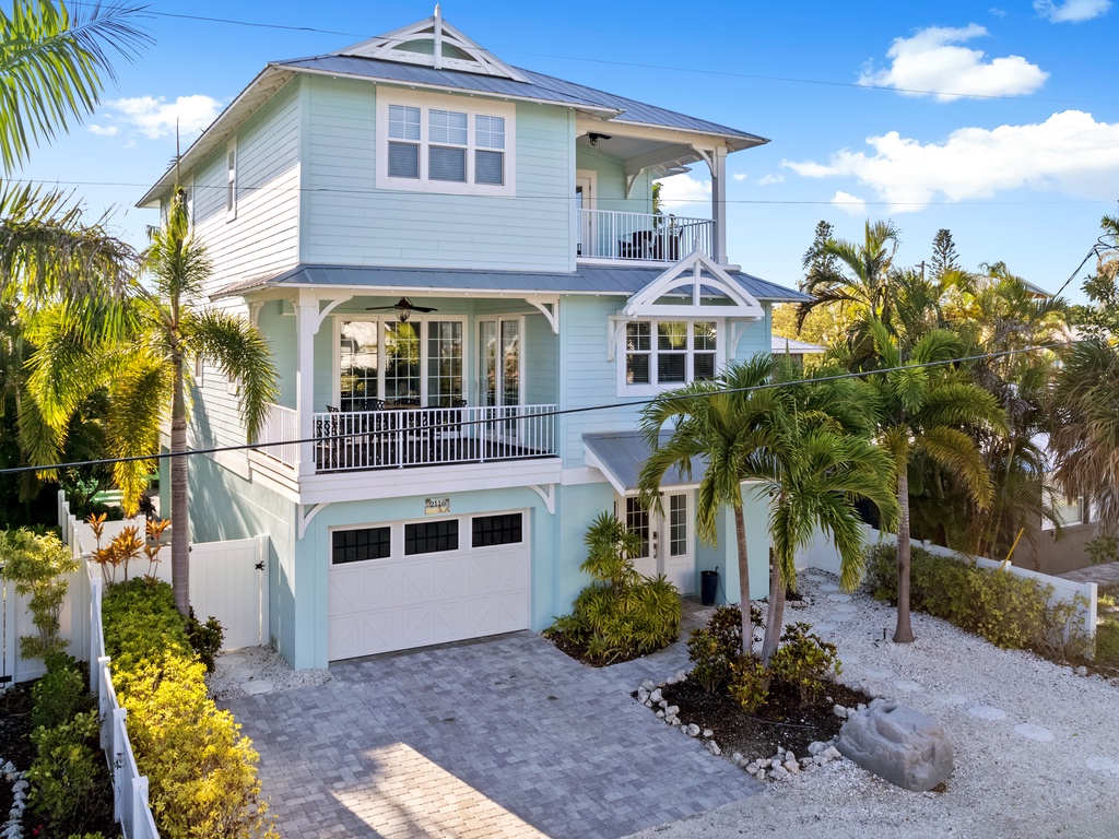 Blue Tide by Anna Maria Vacations