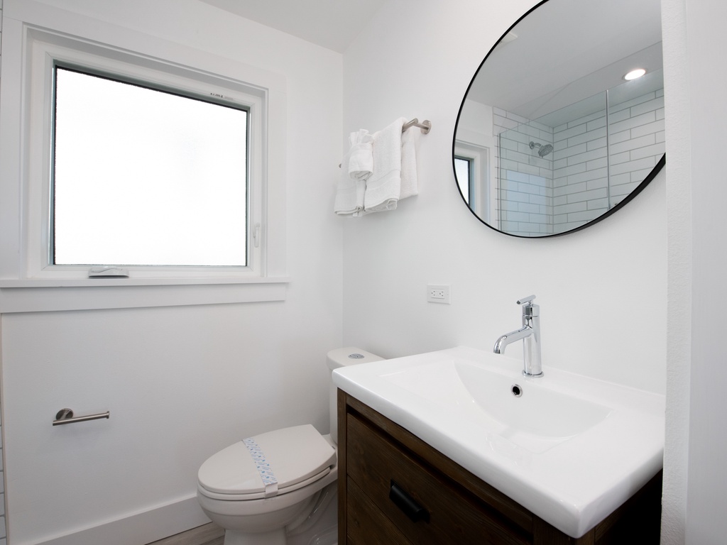 Third Bedroom, Bathroom