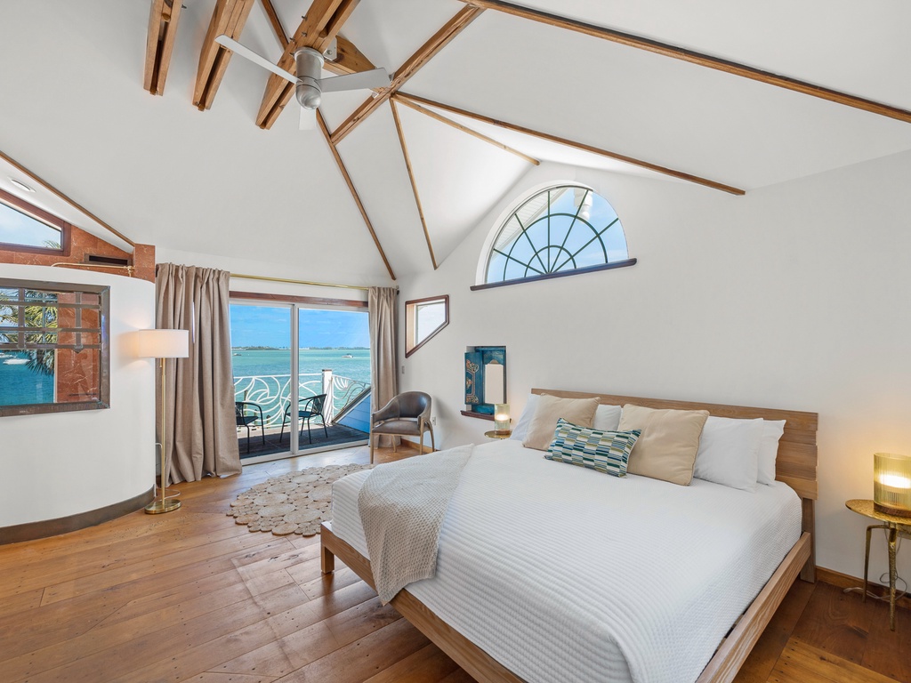 Primary Bedroom, King