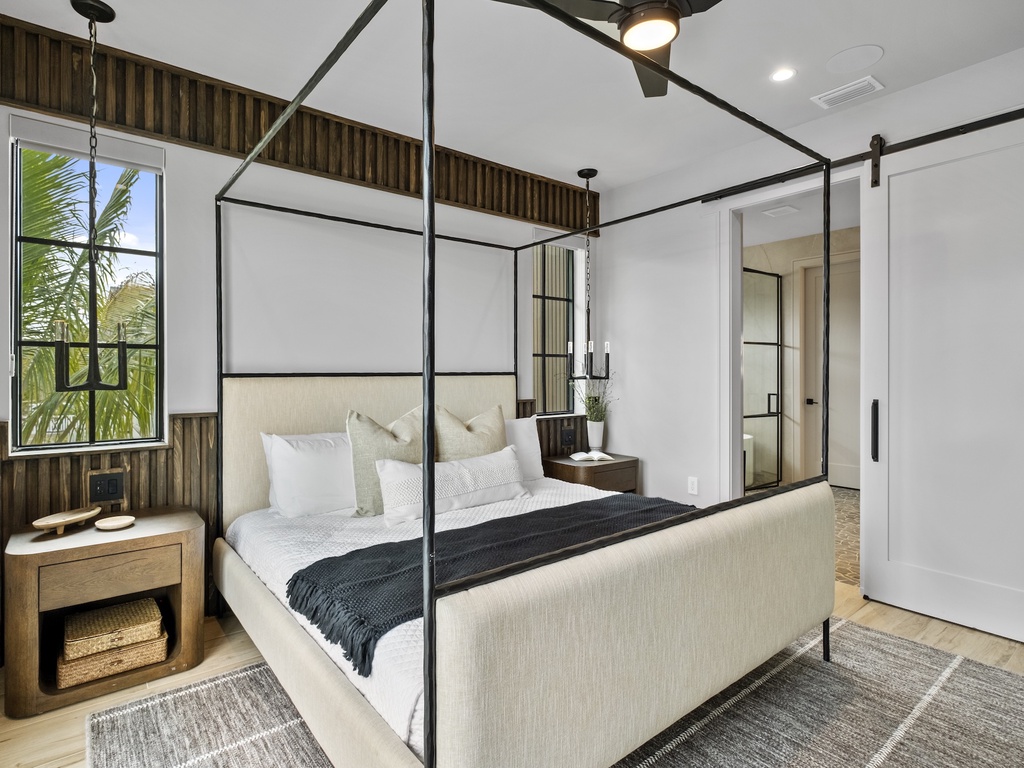 Fourth Bedroom, King