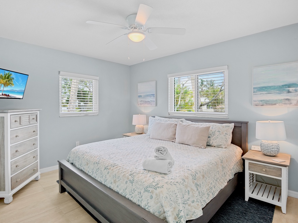 Second Bedroom - King