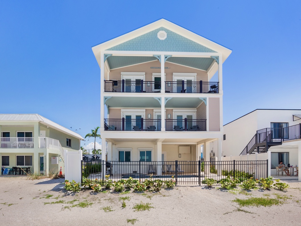 Tarpon Lookout by Anna Maria Island Accommodations